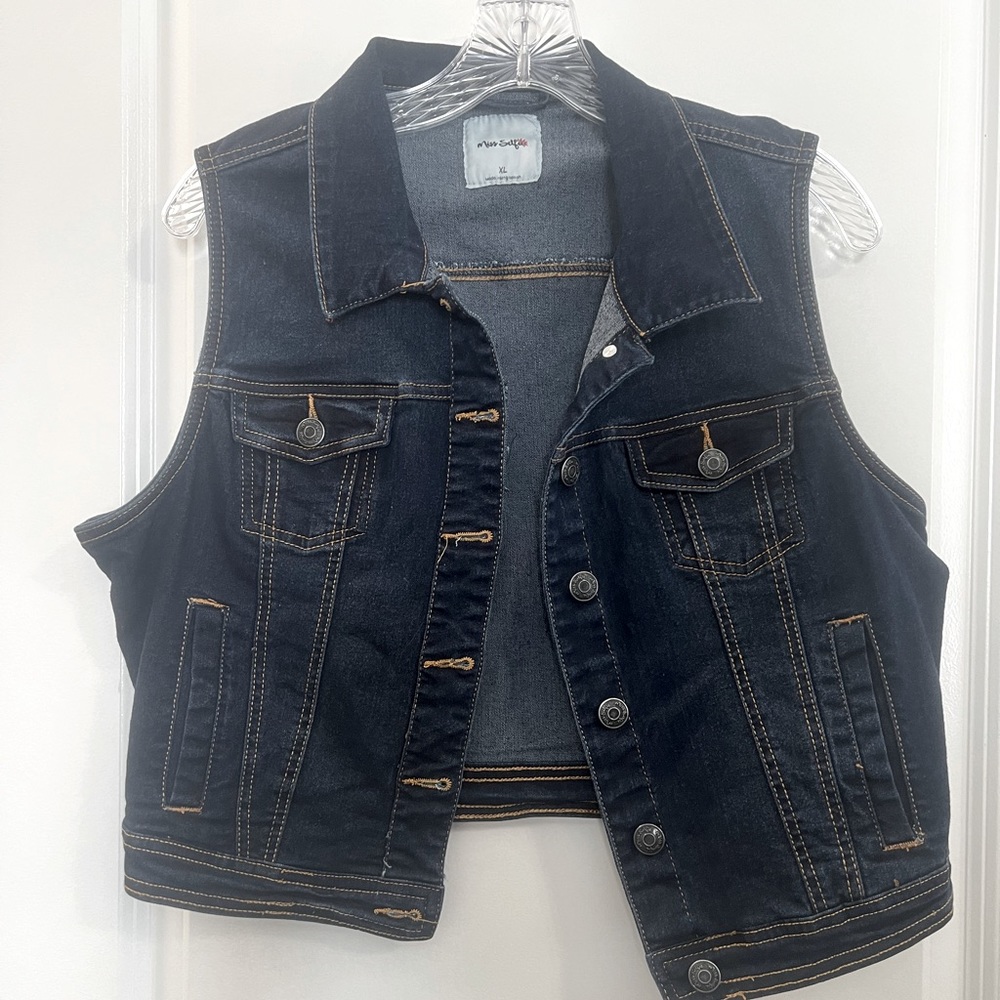 Dark wash Denim vest